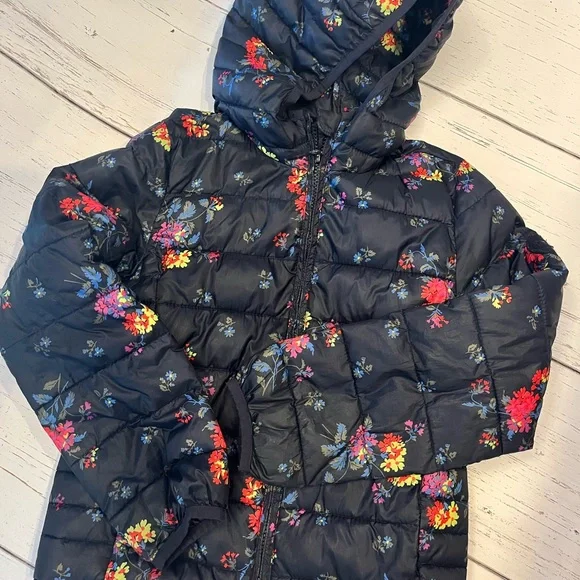 Girls light jacket. - Picture 2 of 4